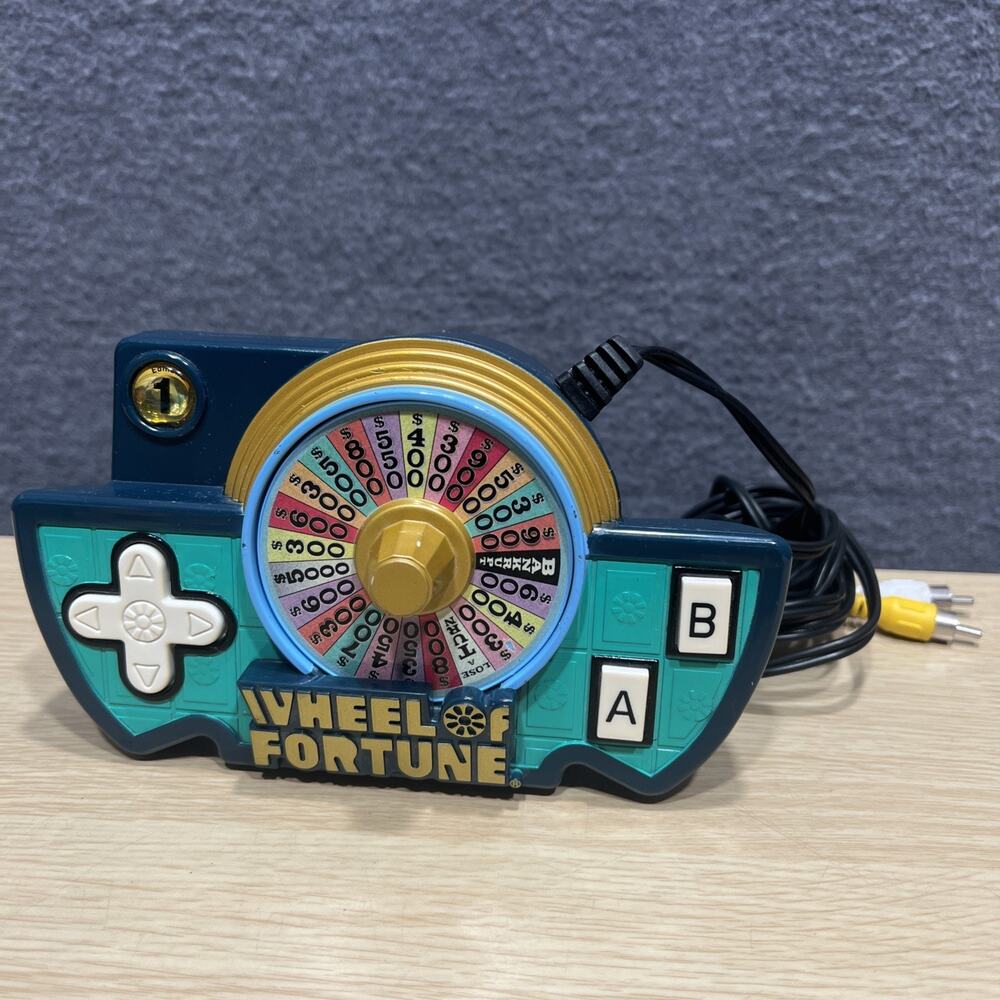 Vintage Wheel of Fortune Plug N Play TV Game Jakks Pacific 2005 - Tested Works